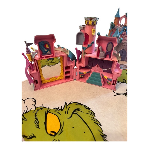 Vintage 1995 Trendmasters Starcastle Cosmetic Pink Castle Playset Not Complete - Picture 2 of 6